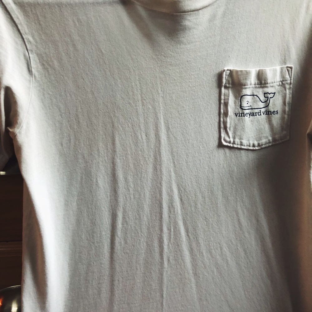 WHITE VINEYARD VINES TEE